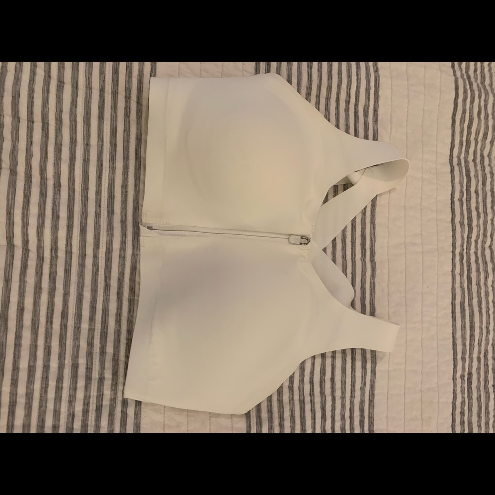 Lululemon white sports bra